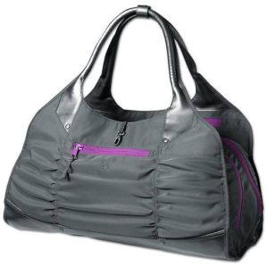 Athleta Spring Gym Tote - Photo: www.athleta.com