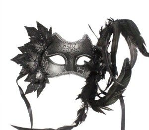 Mask - Photo: http://ecx.images-amazon.com